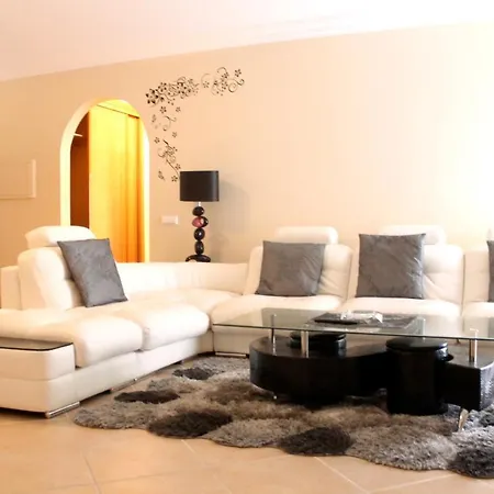 Enjoy Modern Beach Apartment *